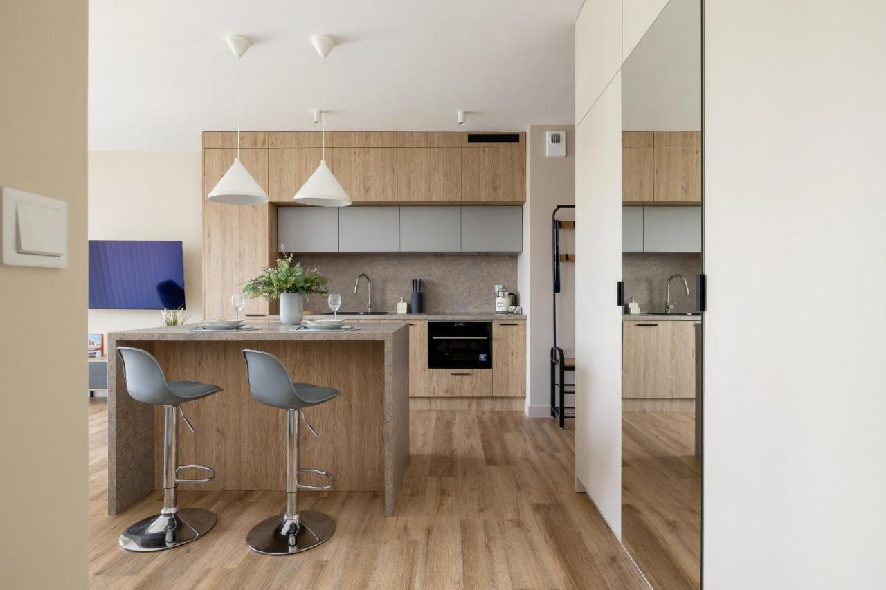 Tauron Arena Crakow With Parking By Renters Appartement